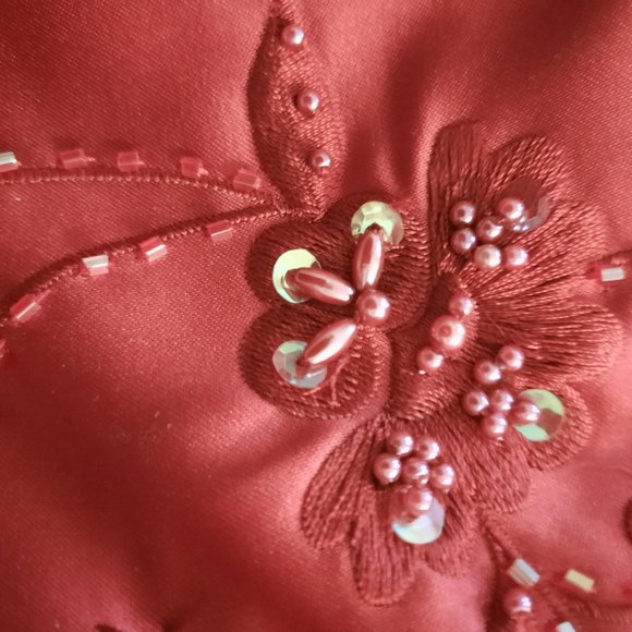 Elegant Beaded Bordeaux Tutto Bene Formal Gown - Picture 8 of 11